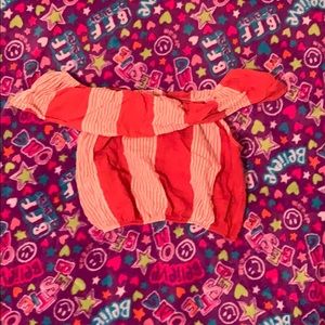 A off the shoulder crop top in good condition 😁💕